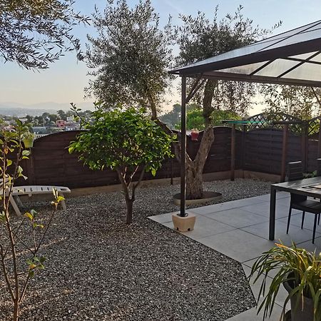 Charmant 2P Au Calme, Jardin, Piscine, Vue Panoramique Et Stationnement فينوف لوبيه المظهر الخارجي الصورة